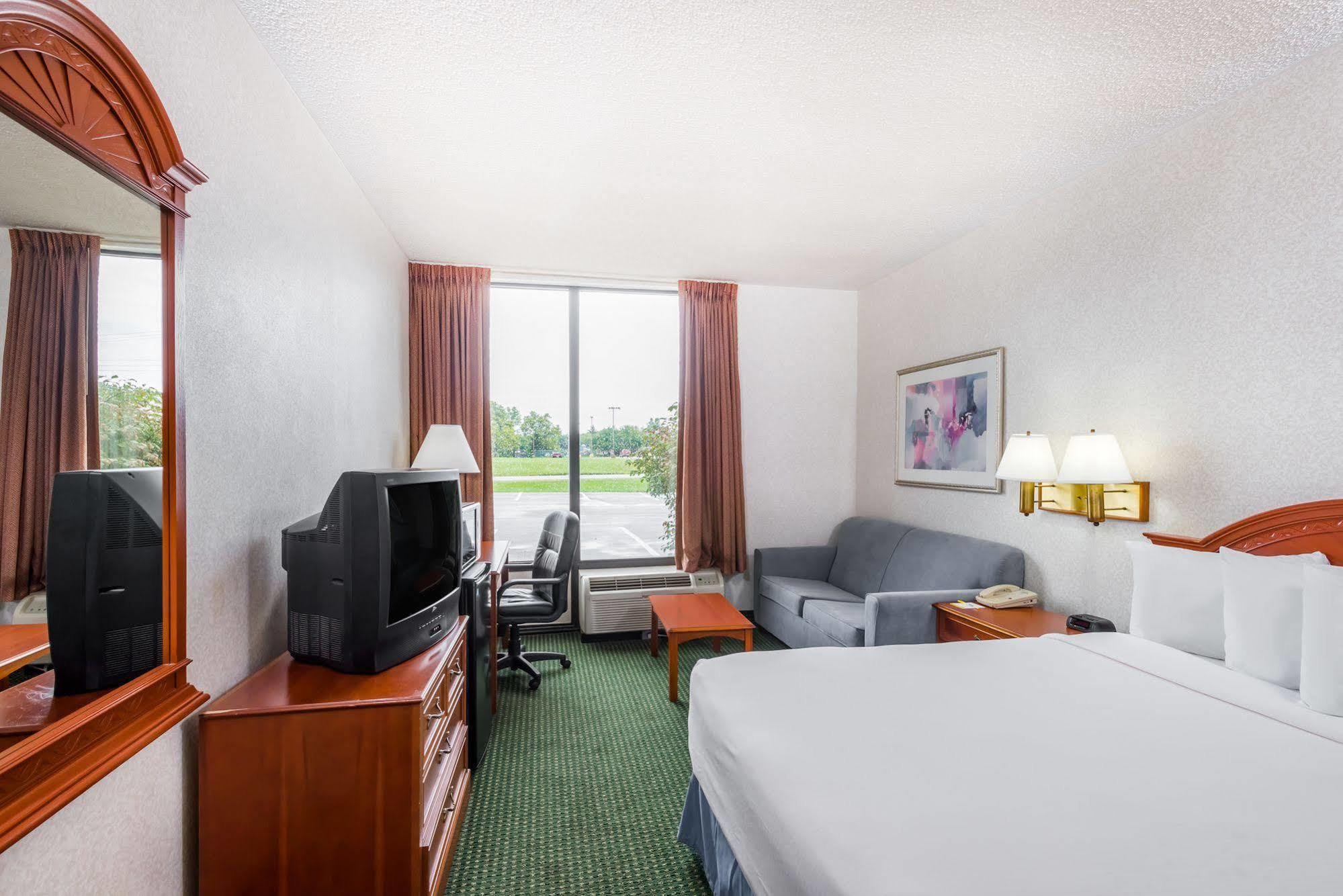 Clarion Pointe Near Erie Casino Hotel Kearsarge Kültér fotó